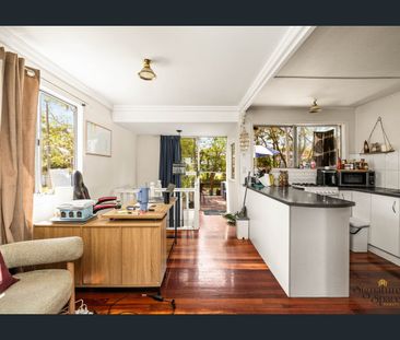 Welcome to 7 Russell Drive, Redbank Plains—a light-filled, classic ... - Photo 2