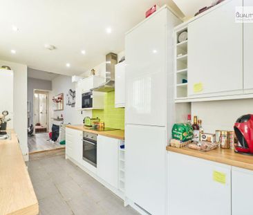 1 bedroom in a house share to rent - Photo 5