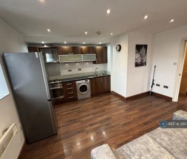 1 bedroom flat to rent - Photo 6