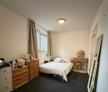 Hoogstraat - Photo 1