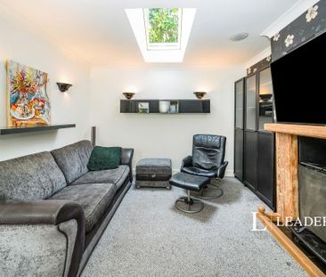 3 bedroom bungalow to rent - Photo 2