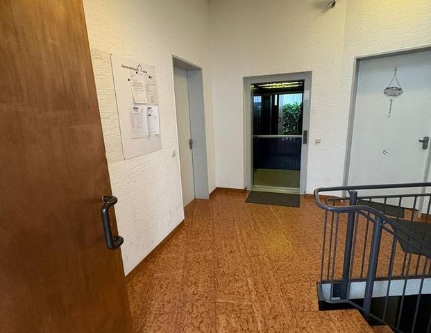 RARITÄT in der Stadtmitte, - 2-ZKB mit Garage und Stellplatz zur Vermietung - Photo 1