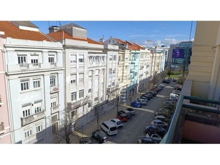 5 room luxury Apartment for rent in Lisbon - Photo 4