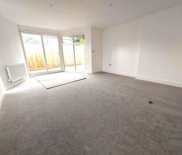 3 bedroom detached bungalow to rent - Photo 1