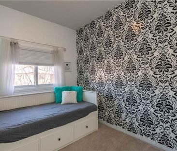 For Lease - 136 Donnenwerth Drive, Kitchener, Ontario - Photo 1