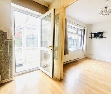 Albert Road - Photo 1