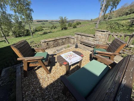 2 bedroom terraced house to rent - Photo 2