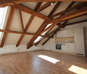 Villa Liebenau! Neuwertige Mansarden-Dachgeschoss-Wohnung mit 2 Zim... - Photo 4