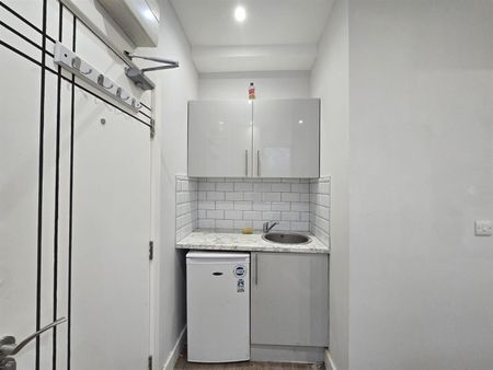 Layton Road, Brentford TW8, London - Photo 3