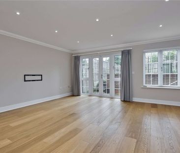 A modern semi-detached family home finished to a high standard - Photo 1