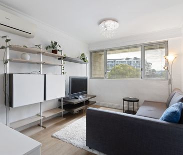 Prime Claremont One-Bedroom - Photo 3