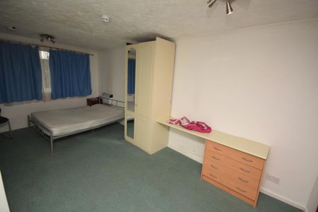 4 bedroom house to rent - Photo 5