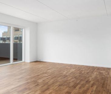 Skøn 2-værelses lejlighed med stor altan i et moderne byggeri - Photo 5