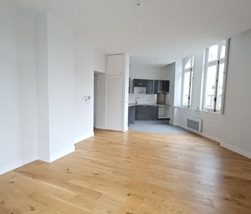 location Appartement T2 DE 38.37m² À MELUN - Photo 3