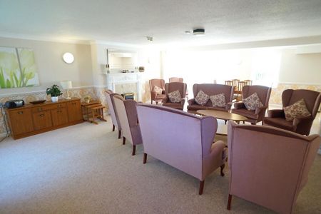 1 bedroom retirement property to rent - Photo 4