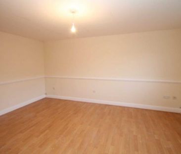 2 bed Flat for rent - Photo 5