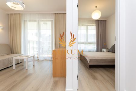 Warszawa, Wilanów, Oś Królewska - Photo 4