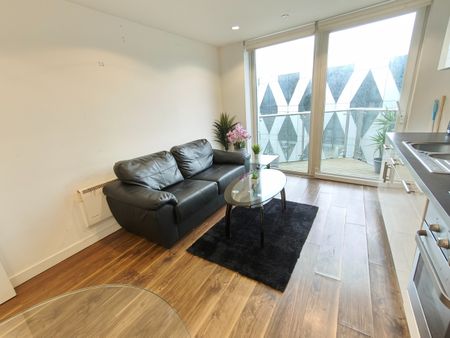 2 Bed Flat, Media City Uk, M50 - Photo 3