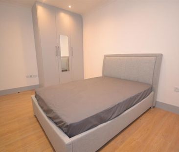 2 bedroom Flat To Let - Photo 6