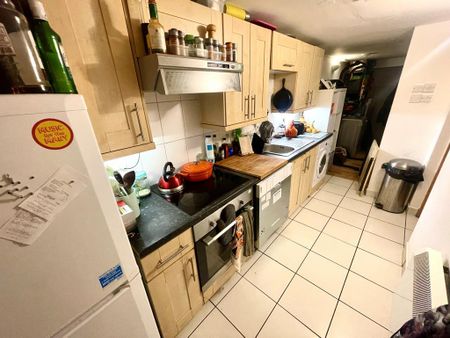 1 bedroom flat to rent - Photo 4