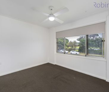 One bedroom well maintained unit a short walk to the beach and shops - Photo 6