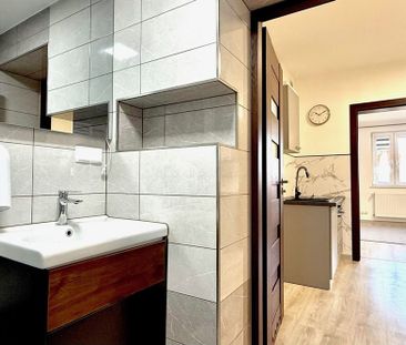 Duża kawalerka w Kamienicy - Zdjęcie 2