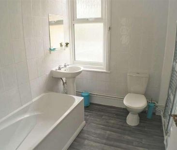 Elmcroft, Lansdowne Road, BN11 - Photo 4