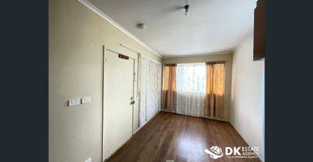 Located in the Heart of Braybrook, - Photo 4