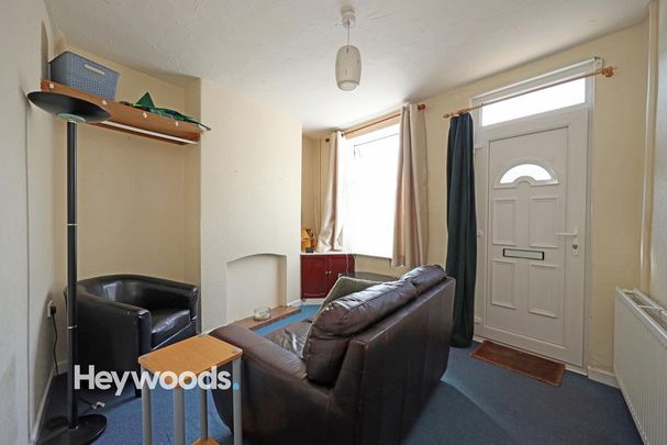 2 bedroom terraced house to rent - Photo 1