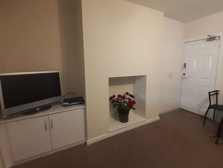 4 bedroom house of multiple occupation to rent - Photo 4