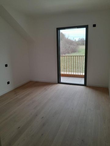 Location Appartement 3 pièces 67m² ANNECY LE VIEUX 74940 - Photo 4