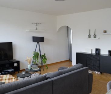 Gepflegte 2 Zi.-Mietwohnung mit Südbalkon und schönem Ausblick - Photo 1
