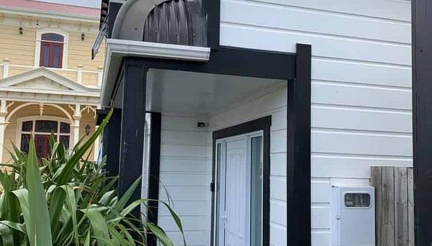 Modern 4BR Townhouse in Te Aro! - Photo 1