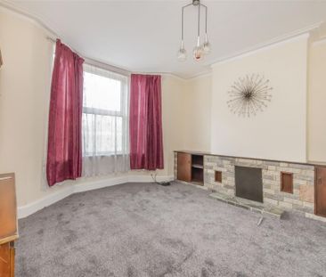 3 bed House To Let - Photo 5