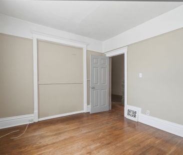 For Lease - 418 Main Street, Hamilton, Ontario - Photo 6