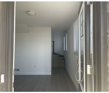 For Lease - 1169 Garner Road Unit# 31, Hamilton, Ontario - Photo 2