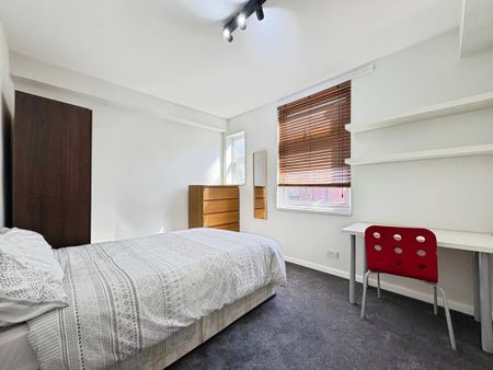 5 bedroom terraced house to rent - Photo 3