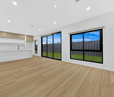 BRAND NEW LUXURY LIVING IN DEVELOPING ESTATE OF WOLLERT - Photo 2