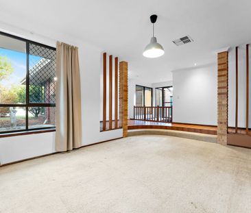 Spacious Family Home in Prime Leeming Location - Photo 1