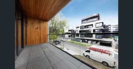 Private, Comfortable Living in a Prime Balwyn Location - Photo 3