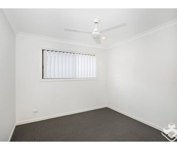 3 BEDROOM TOWNHOUSE IN POOL COMPLEX - Photo 4