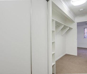 Labrador Apartment - Central Location - Photo 3