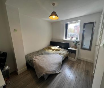 2 bedroom flat share to rent - Photo 6