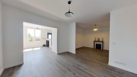 Location Maison 5 pièces 114m² - Photo 4