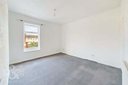 Tennyson Road, Lowestoft - Photo 3