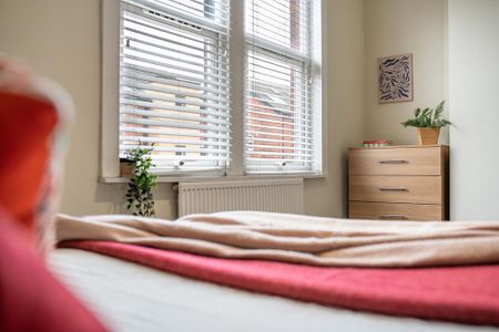 5 bedroom terraced house to rent - Photo 5