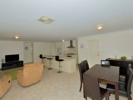 Spacious Family Home with Large Entertaining Area - Photo 2