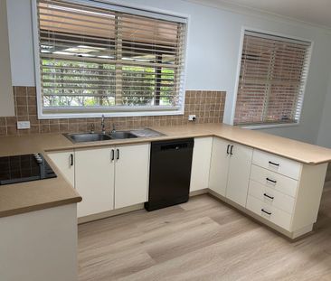 Charming 4-Bedroom Rental in Banksia Grove Village (Over 50s Reside... - Photo 2