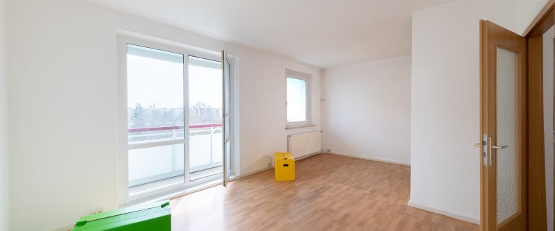 Willkommen Zuhause! Geräumige 4-Zimmer-Wohnung mit großem Südbalkon! - Photo 1