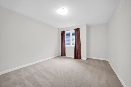 For Lease - 366 Cloyne Crescent, Barrhaven, Ontario - Photo 3